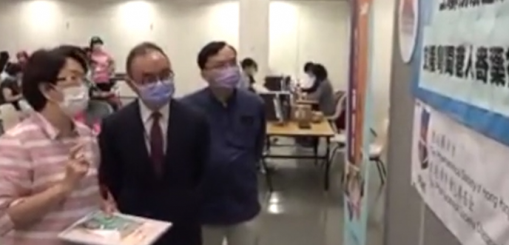 20200506_曾國衞感謝義工幫手送藥